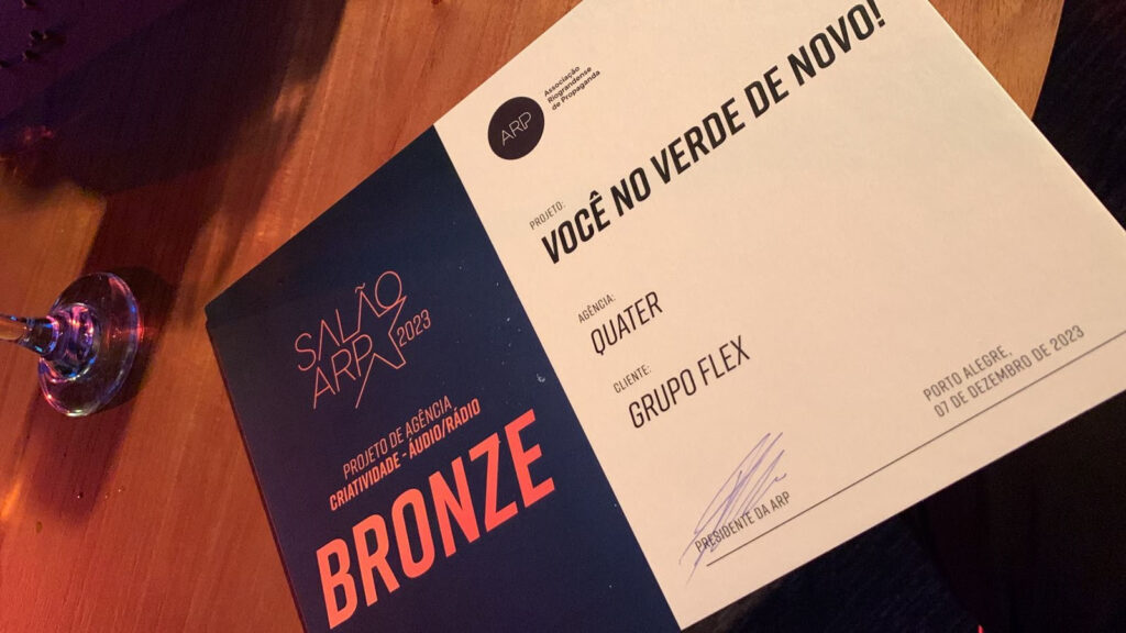 Imagem do prêmio para ilustrar conteúdo denominado: quater é premiada no Salão ARP